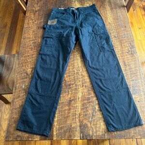 Wrangler Riggs Ranger pants NWT 33/32 navy blue